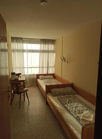 Restaurant El Greco Hostel Gundelfingen an der Donau Luaran gambar