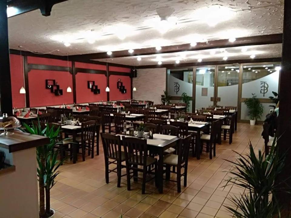 Restaurant El Greco Hostel Gundelfingen an der Donau Luaran gambar